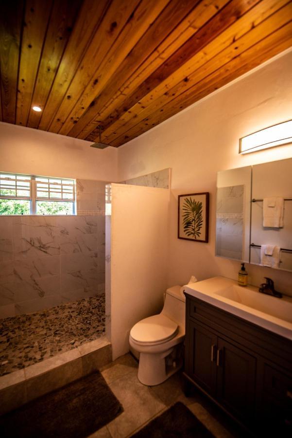 Fantastic Penthouse At Sunset Serenade Suites Cruz Bay ภายนอก รูปภาพ